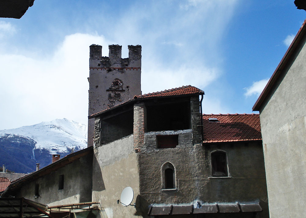 La "Torre dei Rotari" in via Palazzo di Città a Susa